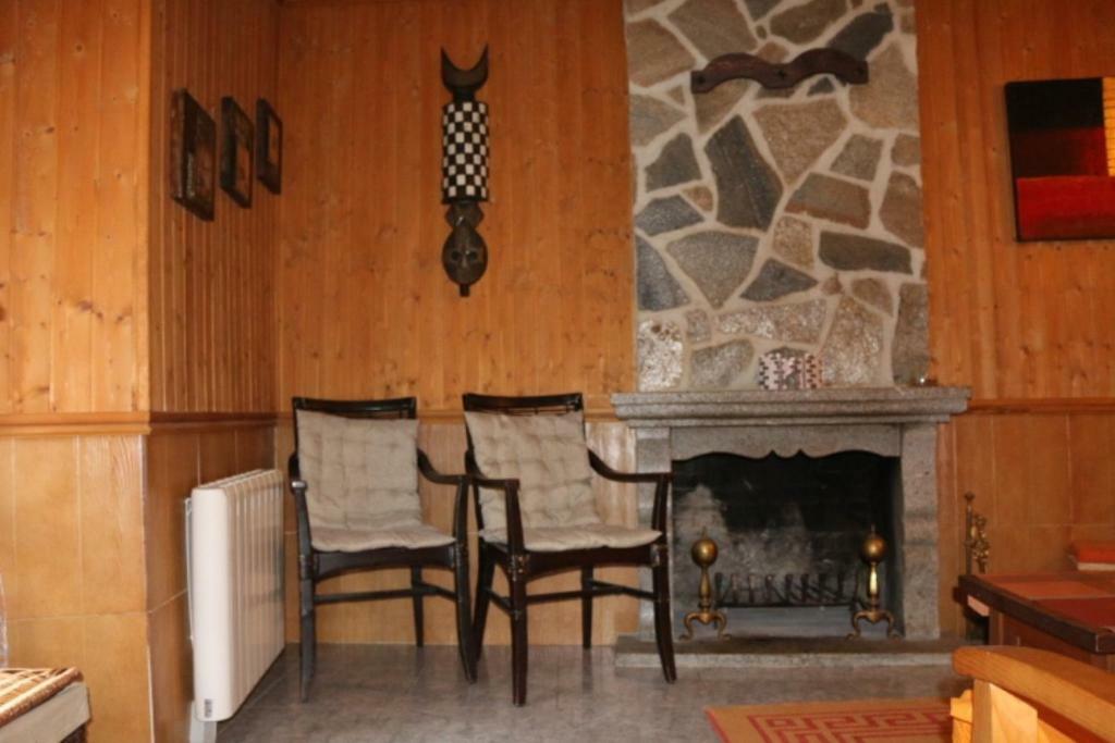 Casa Rural Los 2 Yugos Navaluenga Eksteriør billede